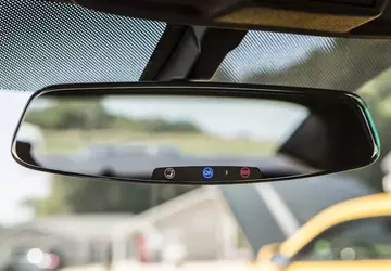 GM wykorzystuje chatboty sztucznej inteligencji Google ...