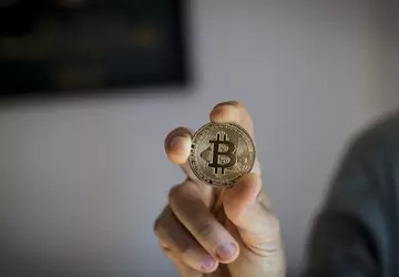 Na Ukrainie rozpoczęły obsługę kredytową za ...