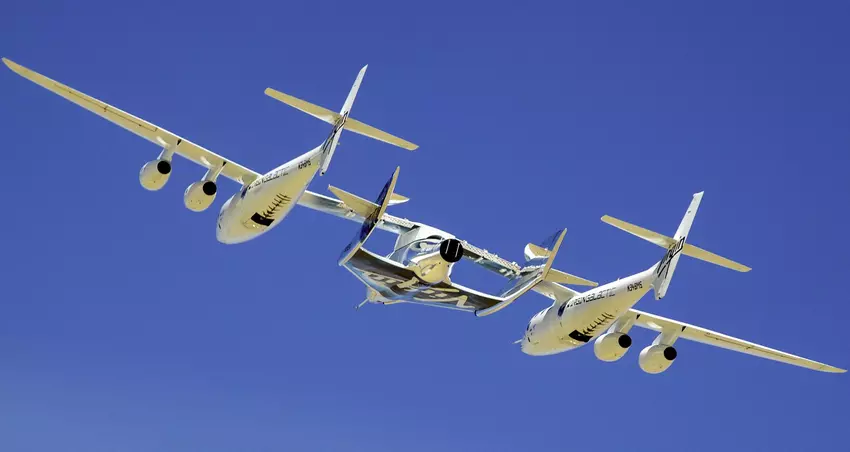 Virgin Galactic planuje wykonać 400 lotów rocznie i kupić dwa nowe statki-matki