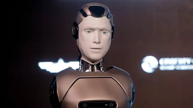 Boston Dynamics się zmaga, Optimus w ...