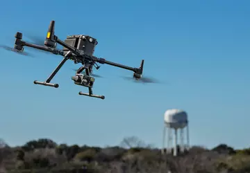 AFU otrzymuje pięć potężnych dronów DJI ...
