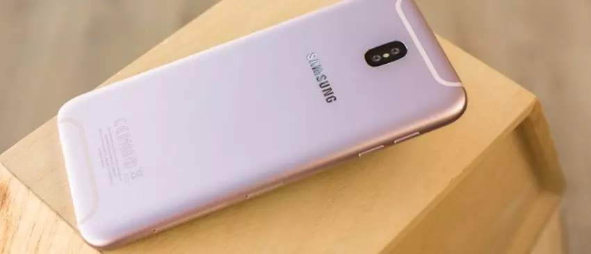 Pierwszy render Galaxy J7 Duo: nietuzinkowy design i przedni flesz