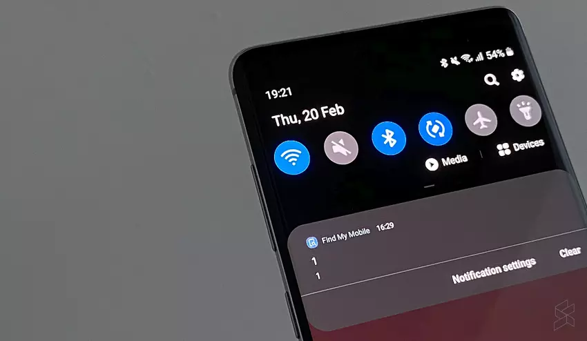 Samsung wysyła dziwne powiadomienia do właścicieli smartfonów na całym świecie