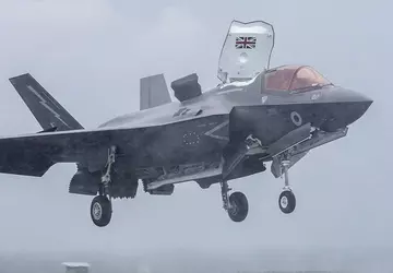 Brytyjskie myśliwce F-35 Lightning II i ...