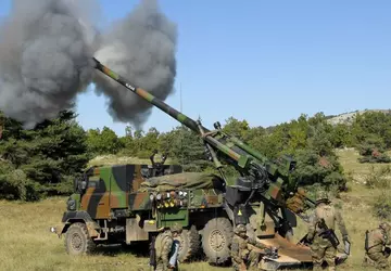 Emmanuel Macron zapowiada przekazanie Ukrainie nowych ...