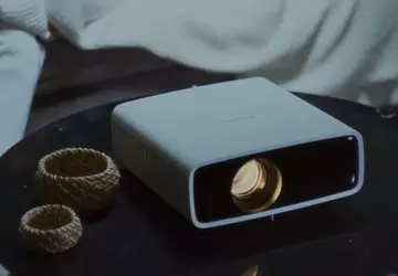 Inteligentny projektor Philips NeoPix 750 jest ...