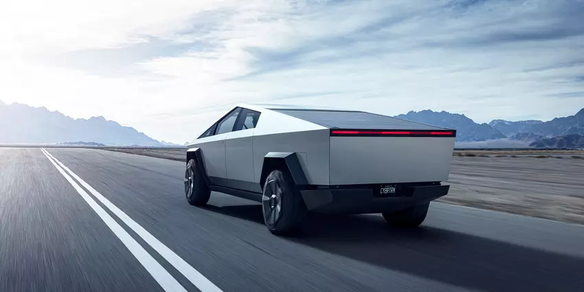 Będziemy musieli uzbroić się w cierpliwość: Tesla przesunęła premierę elektrycznego pick-upa Cybertruck na 2022 rok