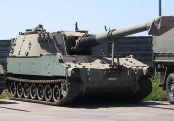 AFU otrzymuje włoskie działo przeciwpancerne OTO ...