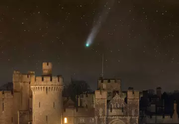 Kometa większa od Everestu może stać ...