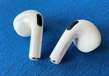 Bloomberg: Słuchawki Apple AirPods Pro 3 ...