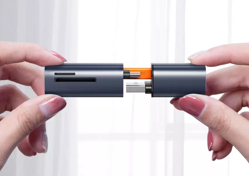 Czytnik kart Baseus w obudowie jak w szminki za $ 12