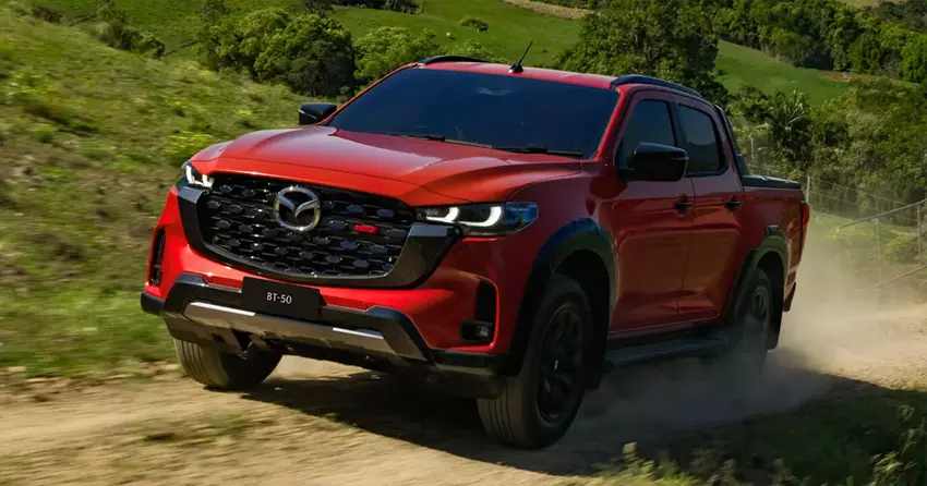 Mazda BT-50 2025: nowy 2,2-litrowy turbodiesel, ogromny emblemat i rozszerzone pakiety