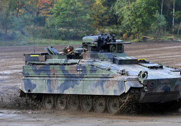 Niemcy przekazują Ukrainie 40 bojowych wozów ...