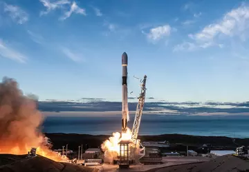 Falcon 9 zmierza ku Księżycowi: Zderzenie ...