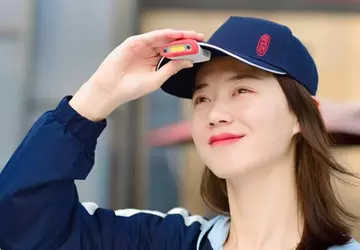 Xiaomi Beebest FH200: ładowalna latarka na ...