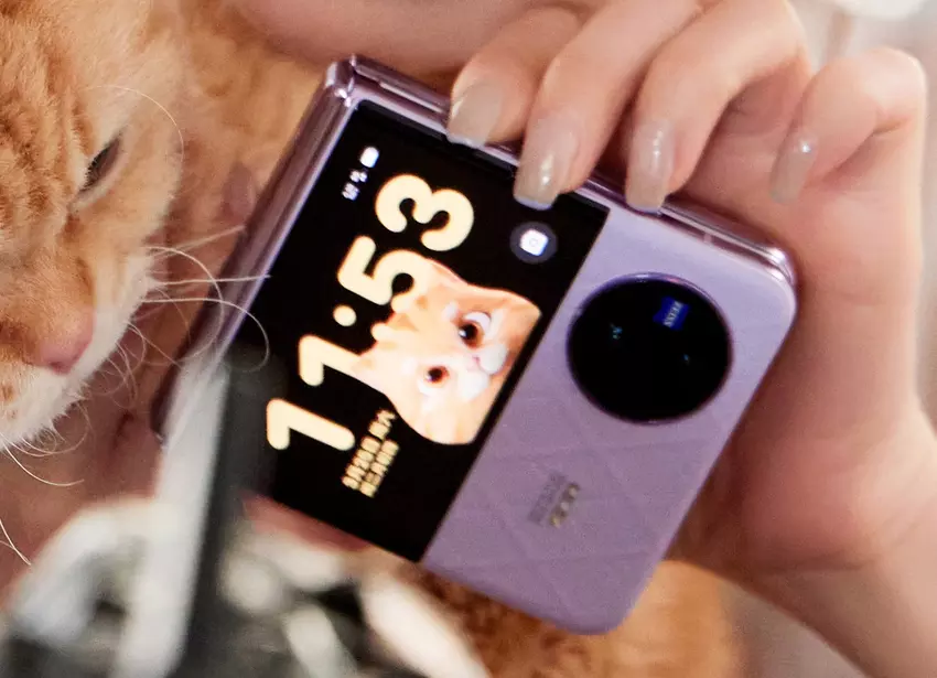 Insider ujawnia, jak będzie wyglądał vivo X Flip z podwójnym aparatem Zeiss i dużym zewnętrznym wyświetlaczem