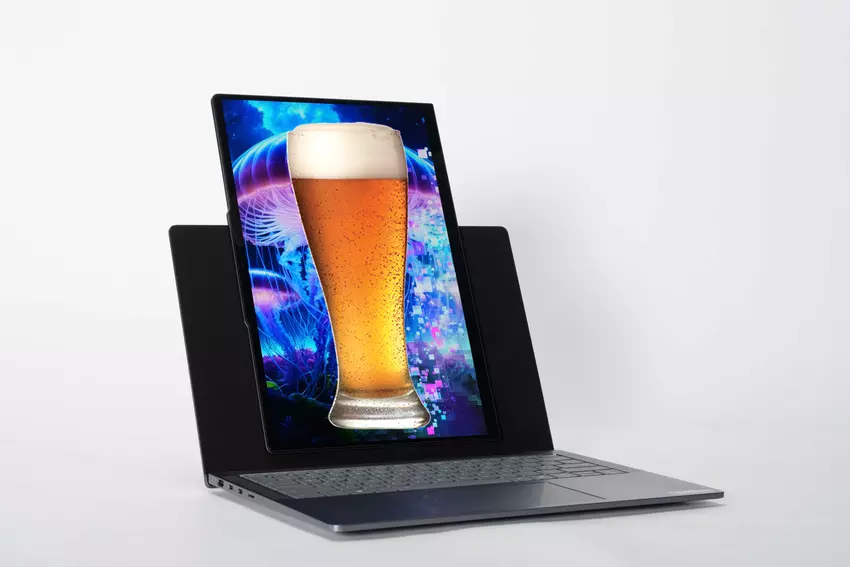 Lenovo Project Pivo: nawet u laptopa kręci się w głowie