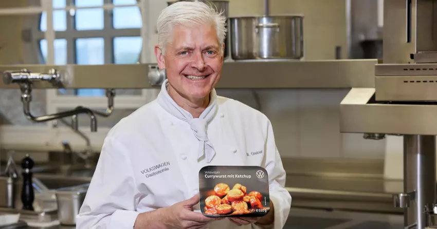 Markus Greiner z opakowaniem Currywurst mit Ketchup