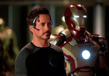 Iron Man, grany przez Roberta Downeya ...