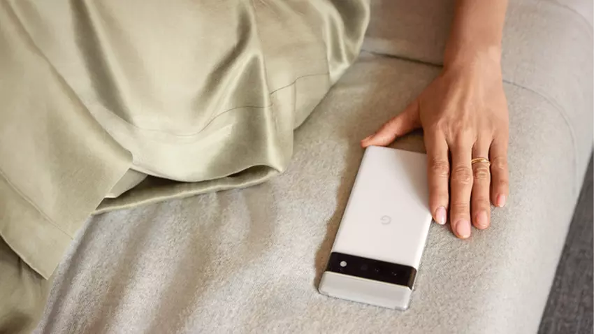 Google wstrzymuje grudniową aktualizację Pixel 6 i Pixel 6 Pro z powodu problemów z łącznością i obiecuje naprawić wszystko do końca stycznia