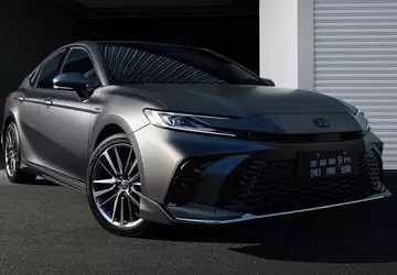 Toyota Camry Glorious Edition: GAC-Toyota wprowadziła ...