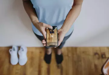 Nike nauczył aplikację mierzyć rozmiar stopy ...