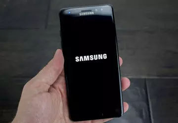 Ukraińska strona Samsung potwierdził budżetową Galaxy ...