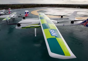 Brytyjski NHS przetestuje dostarczanie dronami leków ...