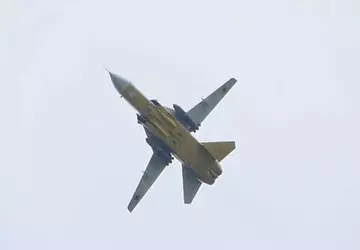 Ukraińskie samoloty szturmowe Su-24M z pociskami ...