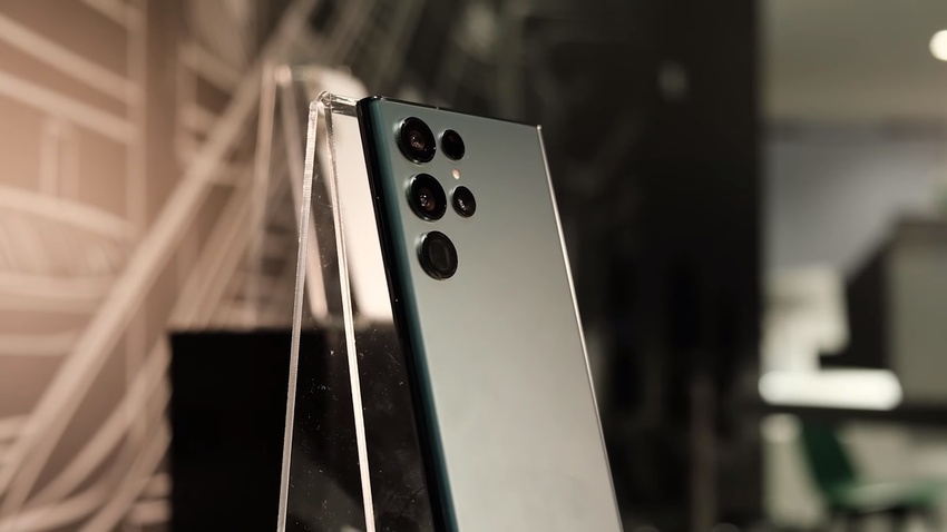 Samsung przygotowuje ekskluzywne wersje Galaxy S22 Ultra - Mark & ​​Lona i Mercedes Benz