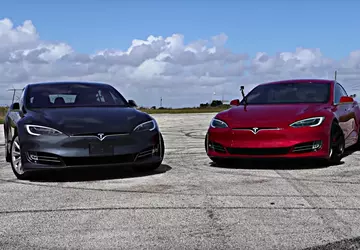 Tesla przypomina ponad 120 tysięcy samochodów ...