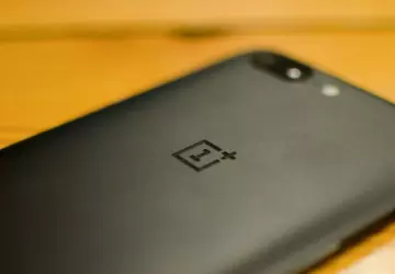 OnePlus 6 "podświetlony" w bazie Geekbench