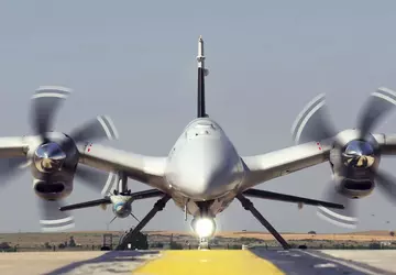 Bayraktar AKINCI TIHA z ukraińskim silnikiem ...