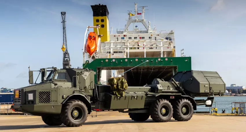 Wielka Brytania otrzymała pierwszą szwedzką haubicę Archer, która zastąpi systemy artyleryjskie AS-90 przekazane Ukrainie