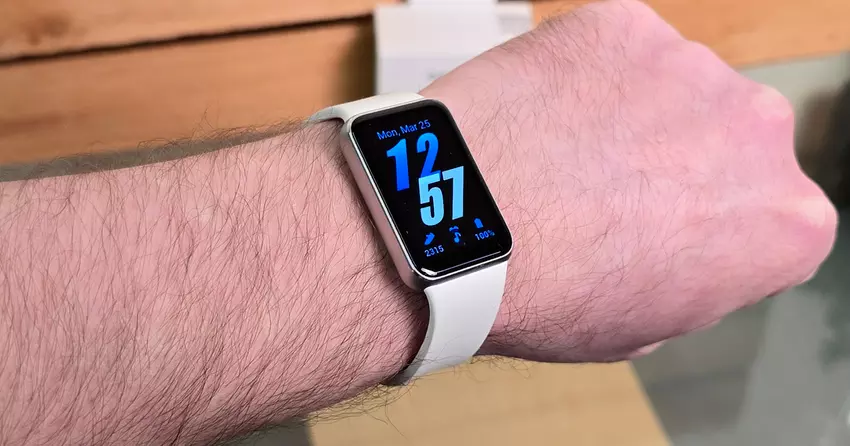 Recenzja Samsung Galaxy Fit3: bransoletka fitness z dużym wyświetlaczem