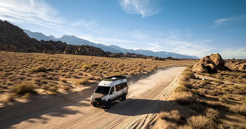 SpaceX do uruchomienia Starlink dla samochodów w grudniu, ale będzie musiał kupić antenę satelitarną 2500 dolarów do obsługi