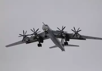 Masowe ataki na lotniska i bazy ...