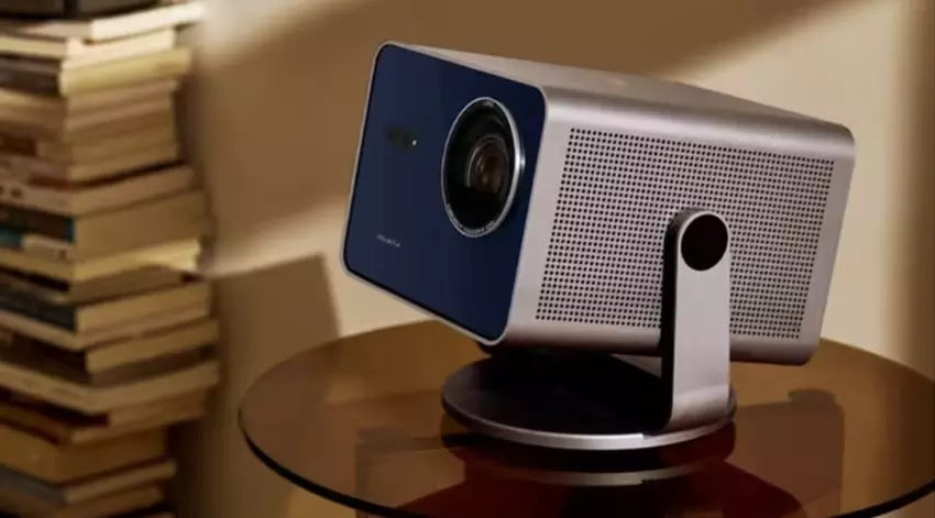 Leica zaprezentowała Cine Play 1 Plus — premium projektor 4K z obrazem do 300 cali i wsparciem HDR10+