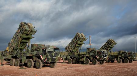 Niemcy przekażą Ukrainie systemy obrony przeciwrakietowej Patriot i systemy obrony powietrznej IRIS-T w pakiecie o wartości 1,5 mld USD