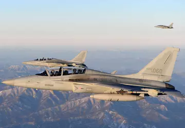 Polska kupuje 48 koreańskich myśliwców FA-50, ...