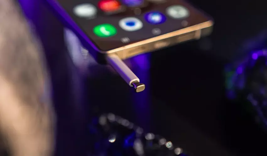 Czy nie będzie rysika? Samsung Galaxy S27 Ultra może wyjść bez wbudowanego S Pen