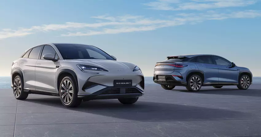 BYD stanie się największym producentem samochodów elektrycznych w 2024 r., wyprzedzając Teslę