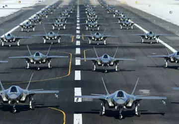 Czechy zatwierdzają plan zakupu dwóch tuzinów ...