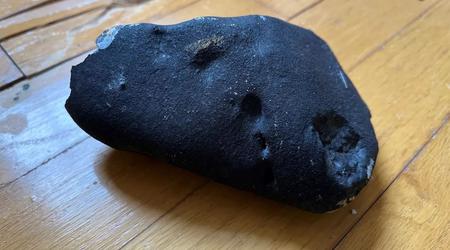 Rzadki, liczący 4,6 mld lat meteoryt, który istnieje od początku istnienia Układu Słonecznego, uderza w dom w USA