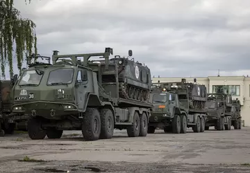 Litwa przekazała już Ukrainie 50 gąsienicowych ...