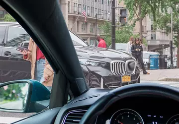 W samochodach lat 90. było mniej ...