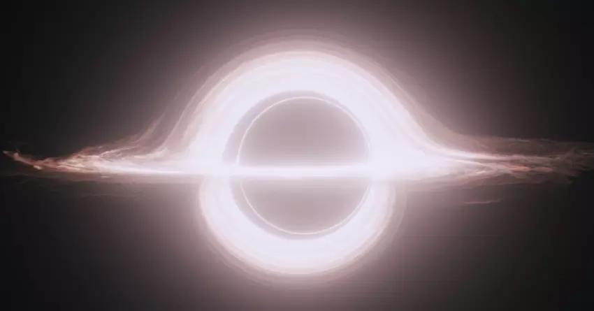 Hubble odkrył bardzo rzadką czarną dziurę w odległości 6000 lat świetlnych od Ziemi, która jest tylko 800 razy masywniejsza od Słońca.