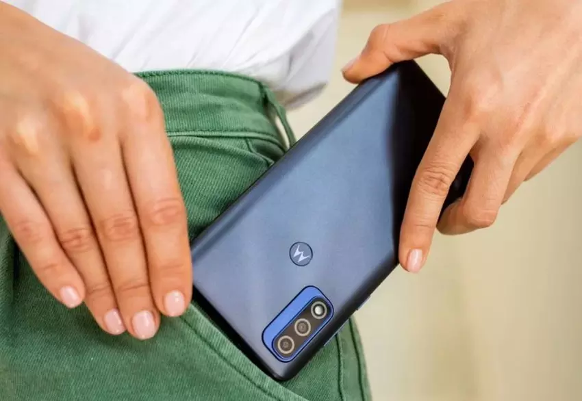 Moto G Pure - Helio G25, 4000mAh, IP52, skromny aparat i Android 11 za 160 dolarów