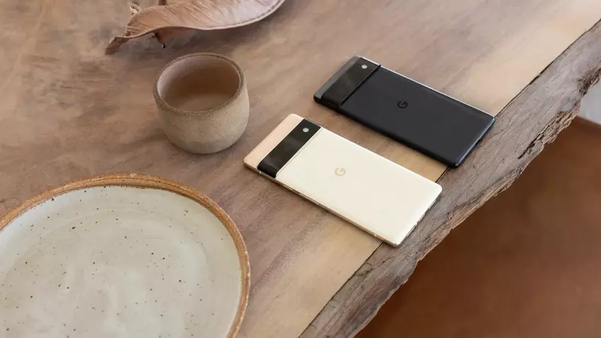 Google przyznało, że flagowce Pixel 6 i Pixel 6 Pro nie mają szybkiego ładowania 30 W: o co chodzi?