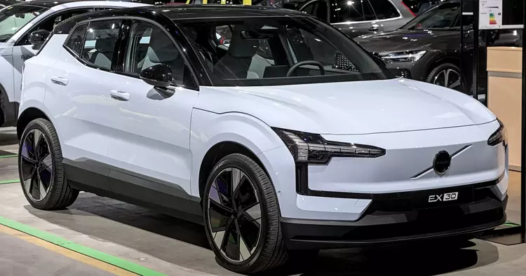 Volvo rezygnuje z modelu EX30 w ...